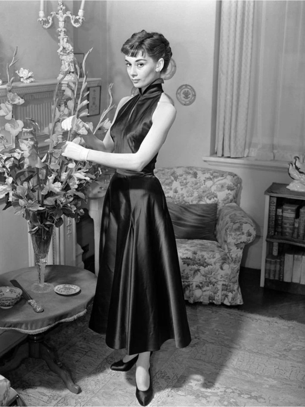 Audrey Hepburn Silk Halter Midi Dress with Collar - Picture 2 of 5